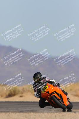 media/Mar-22-2025-CVMA (Sat) [[462c0ffedb]]/Race 13-Amateur Supersport Middleweight/